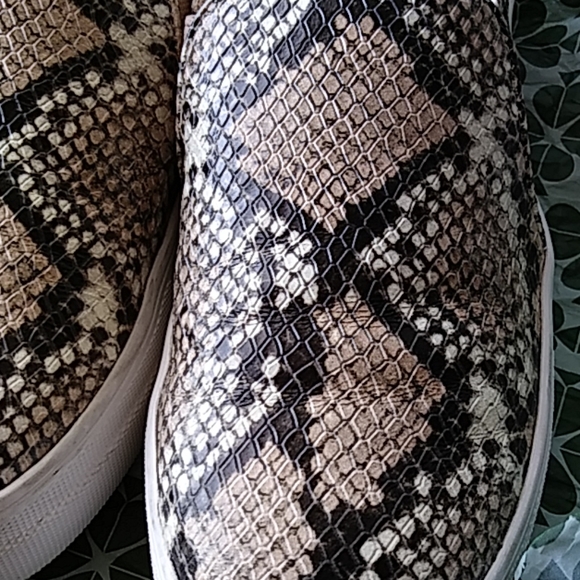 Kate Spade Sneakers ♠ NWT - Picture 5 of 5